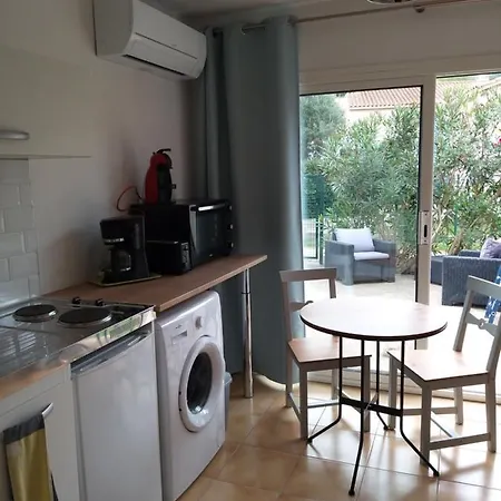 Rez De Jardin Cosy Avec Terrasse Fleurie Apartment *