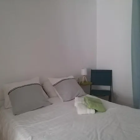 Apartment Rez De Jardin Cosy Avec Terrasse Fleurie Arles-sur-Tech